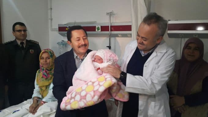 Sakarya'da yeni yılın ilk bebeği dünyaya geldi