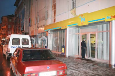PTT Şubesinin Alarmı Polisi Harekete Geçirdi