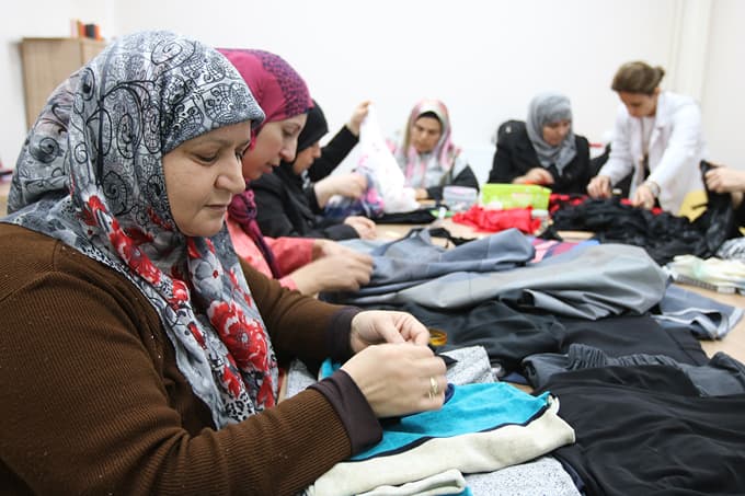 Sığınmacı kadınlar meslek sahibi oluyor