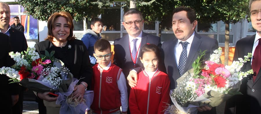 Okullarda Karne Sevinci