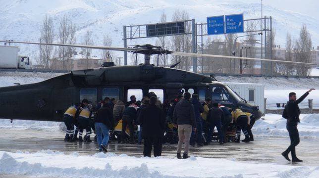 Bitlis'te çığ düştü! Sakaryalı çavuş çığ altında kaldı