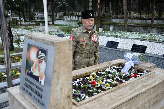 Şehit Gaffar Okkan mezarı başında anıldı
