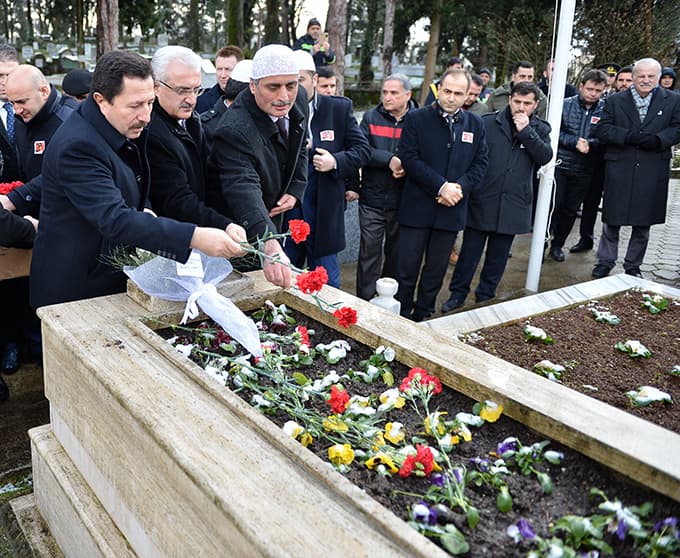 Şehit Gaffar Okkan mezarı başında anıldı