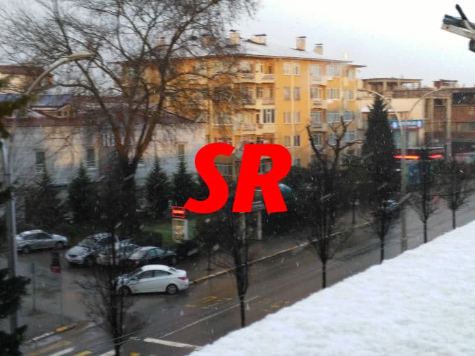 Şehir merkezine yılın ilk karı yağdı