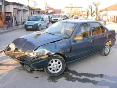 Aşırı Hız ve Yanlış Sollama Hayatlarına Mâl Olacaktı