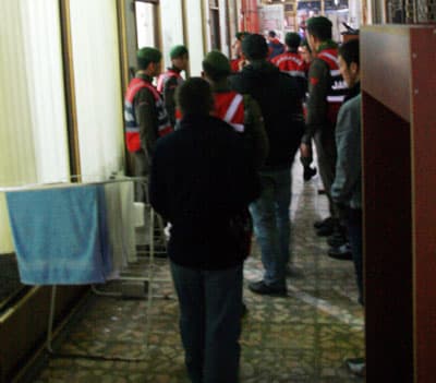 Esrarla Yakalandığı Yetmedi İş Yerinde de Tütün Bulundu