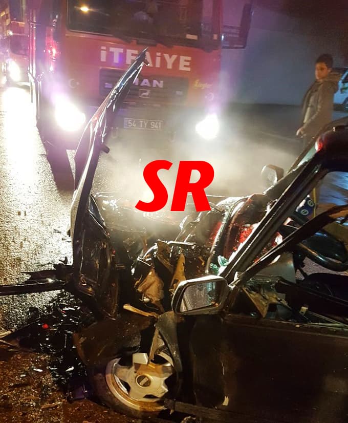 Hendek'te 4 kişiyi yaralayan trafik kazası