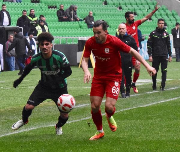 Sakaryaspor, Pendikspor karşılaşmasından galip ayrıldı