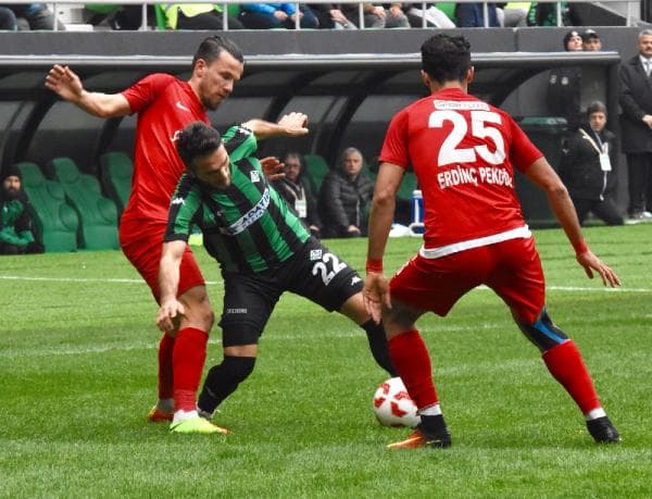 Sakaryaspor, Pendikspor karşılaşmasından galip ayrıldı
