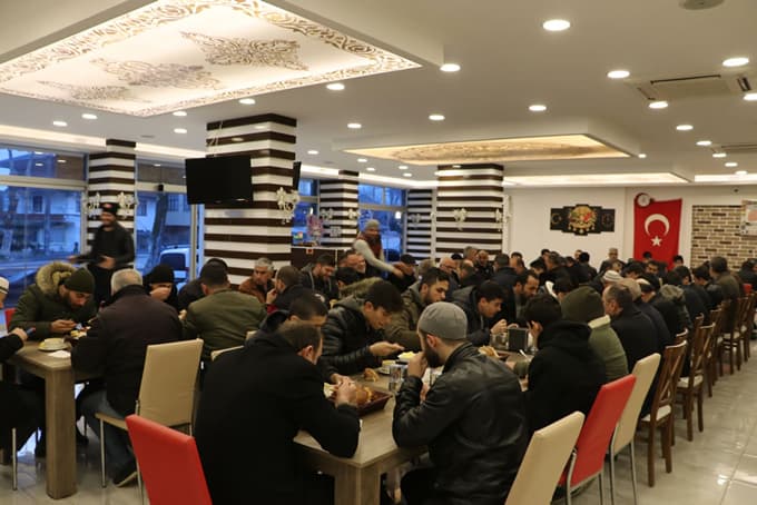 Kocaali'nde vatandaşlar namazda buluştu