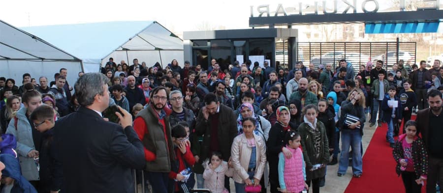 Sakarya'daki özel okulların bursluluk sınavlarına yoğun ilgi