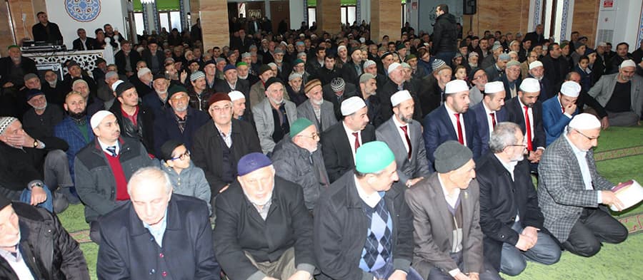 Kaynarca ilçesinde şehitler için mevlit okutuldu