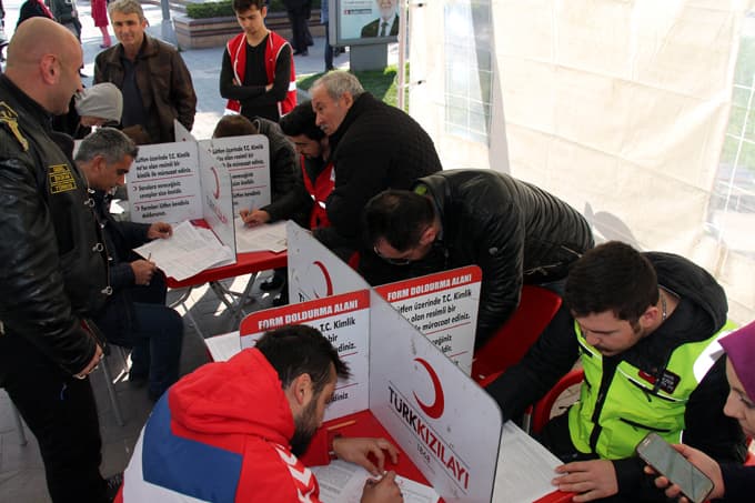 Motosiklet tutkunlarından Utku için kan bağışı