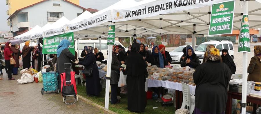 Erenler'de Mehmetçik için kermes düzenlendi