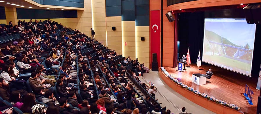 SAÜ'de Robotların Geleceği Konuşuldu