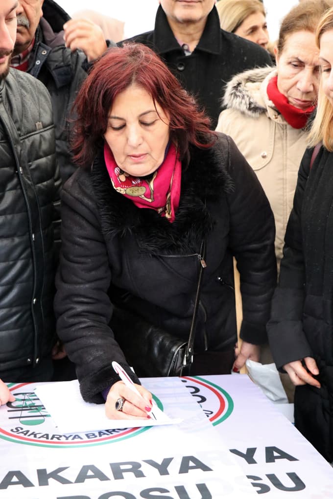 Sakarya'da 'Çocuk İstismarına Dur' demek için yürüdüler