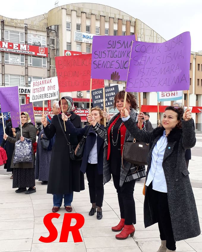Çocuk ve kadın hakları için Demokrasi Meydanı'nda buluştular