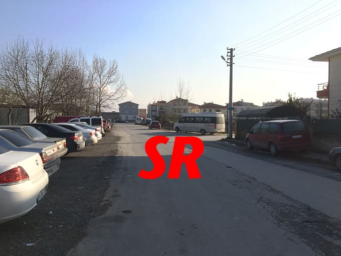 Vatandaşlar mahalleye bırakılan hurda araçlardan şikayetçi