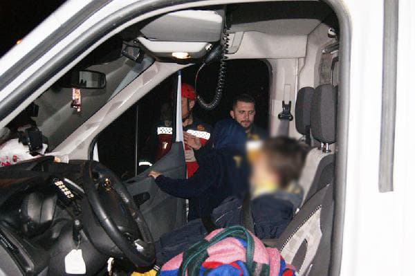 Hendek'te iki otomobil çarpıştı: 8 yaralı