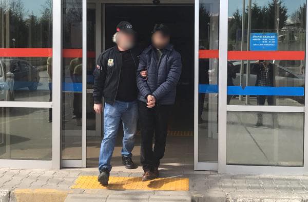 Sakarya'dan Düzce'ye giden FETÖ yöneticisi tutuklandı