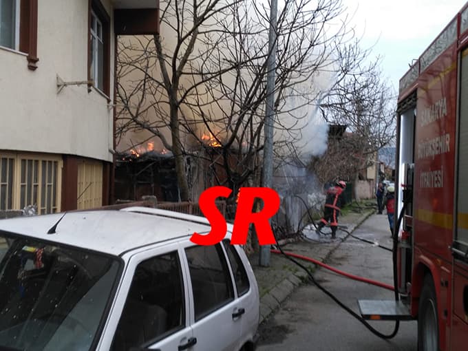 Adapazarı'nda korkutan yangın