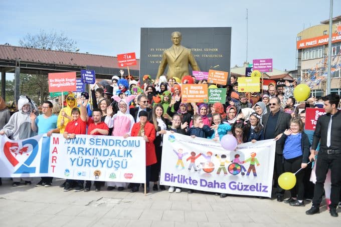 Down sendromlular farkındalık için yürüdü