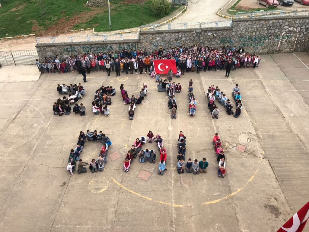 Ferizli'de Afrin şehitleri için fidan dikildi