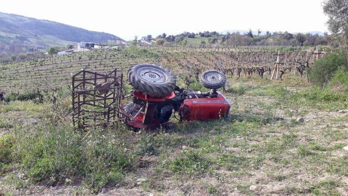 Sakarya'da iki ayrı traktör kazası: 2 ölü!