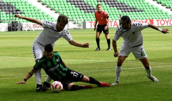 Sakaryaspor, Konya Anadolu Selçukspor ile karşılaştı