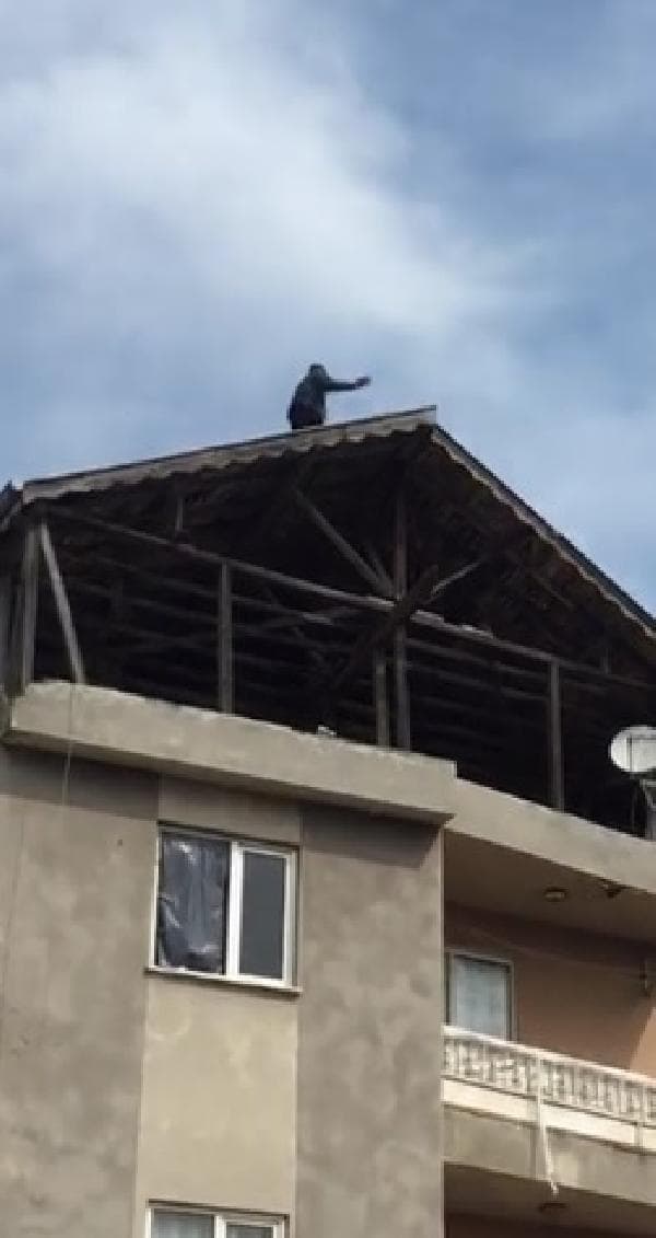 53 yaşındaki adam canına kıymak istedi