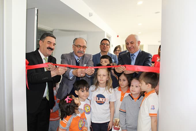 Yalvaç Ural öğrencilerle buluştu