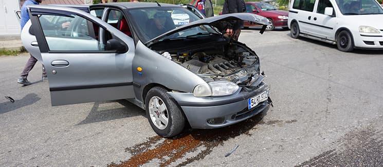 Akyazı'da trafik kazası: 5 yaralı