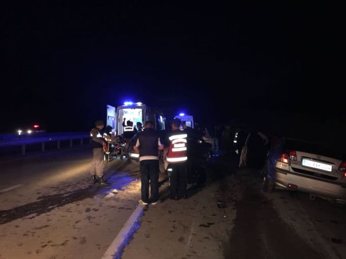 Ters yöne giren araç kazaya neden oldu: 4 yaralı