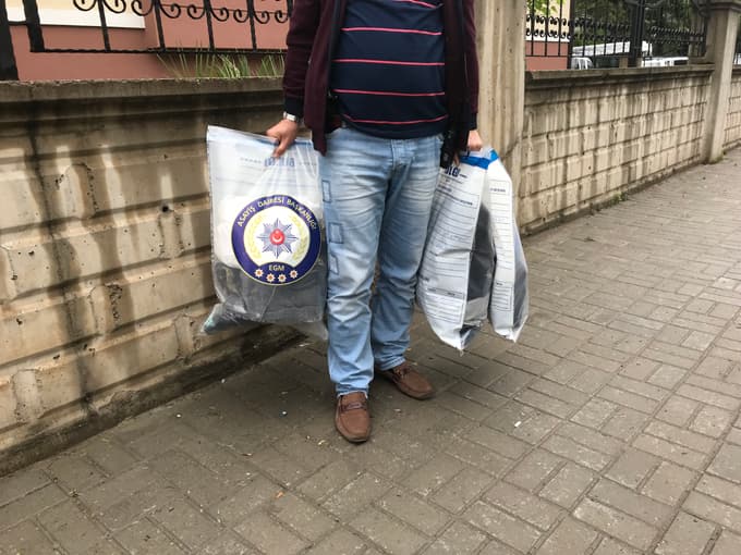 Kılıktan kılığa girerek soygun yapıyordu, yakalandı