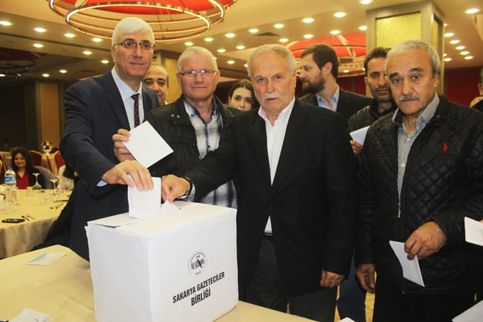 Aydıntepe, yeniden Sakarya Gazeteciler Birliği Başkanı