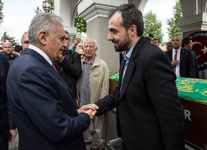 Bakan Cevat Ayhan için Ankara'da cenaze namazı kılındı