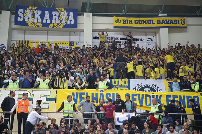 Büyükşehir Basket Fenerbahçe'ye mağlup oldu
