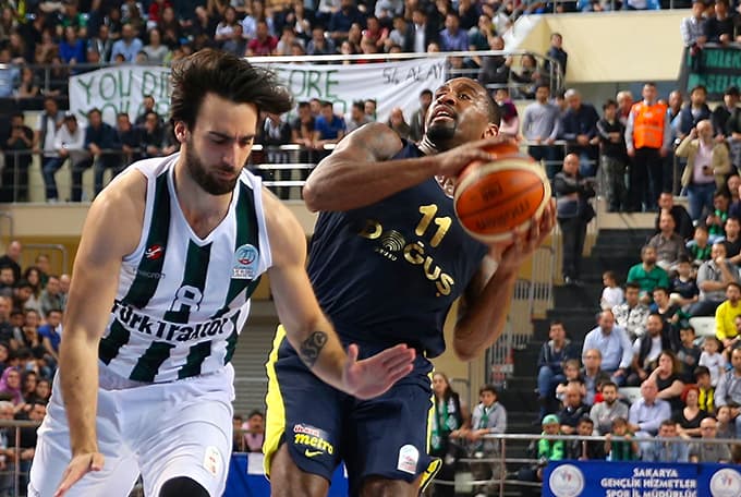 Büyükşehir Basket Fenerbahçe'ye mağlup oldu