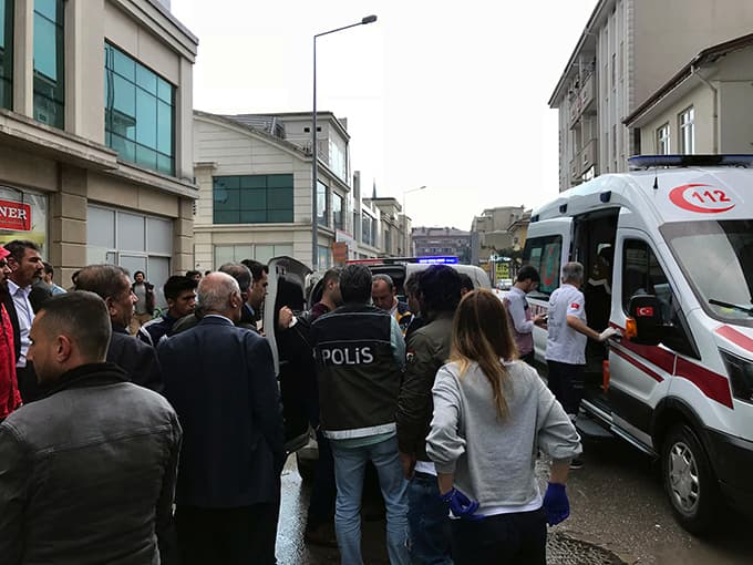 Iraklıların bıçaklı kavgası kanlı bitti