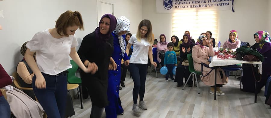 Otizmli çocuklar anneler gününü böyle kutladı