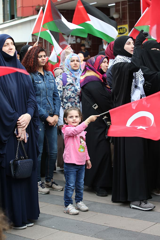 "İsrail'e lanet Filistin'e destek" mitingi