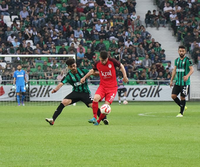 Sakaryaspor, Gümüşhanespor ile karşılaştı