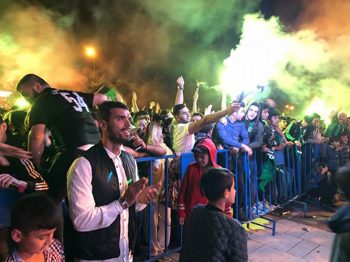 Sakaryaspor'un final müsabakası meydanda izlendi