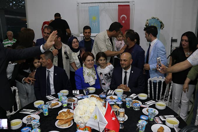 Meral Akşener iftar için Sakarya'ya geldi
