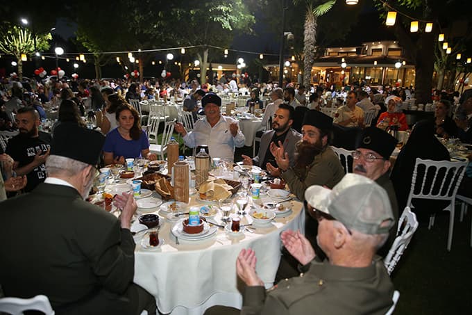 Şehit aileleri ve gaziler bu iftarda buluştu