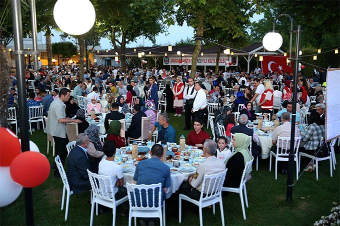 Şehit aileleri ve gaziler bu iftarda buluştu