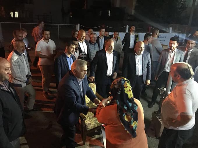 Fevzi Kılıç mani söyledi