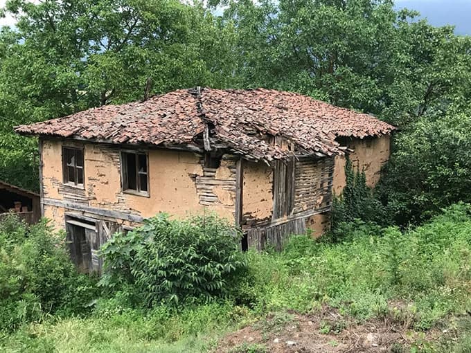 300 yıllık cami restore edilmeyi bekliyor