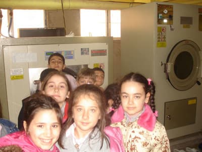 Öğrencilerden Çocuk Yurduna Anlamlı Ziyaret