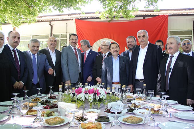 Şehir protokolü bayramlaştı